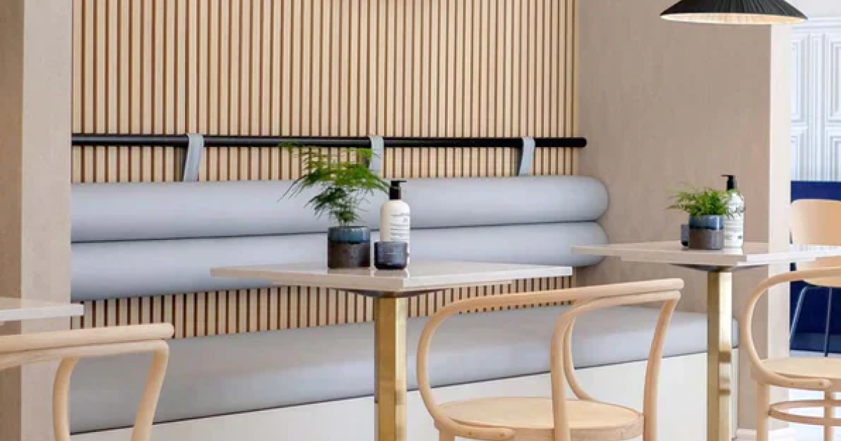 Mastering Modern Retail Displays with Slat Wall Panels