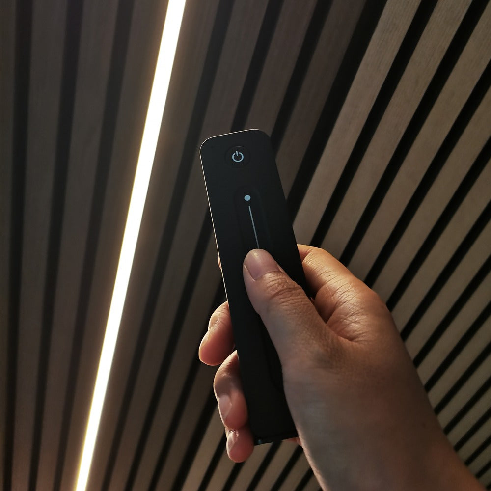 Leo Main Flexible LED GROOVE Lights