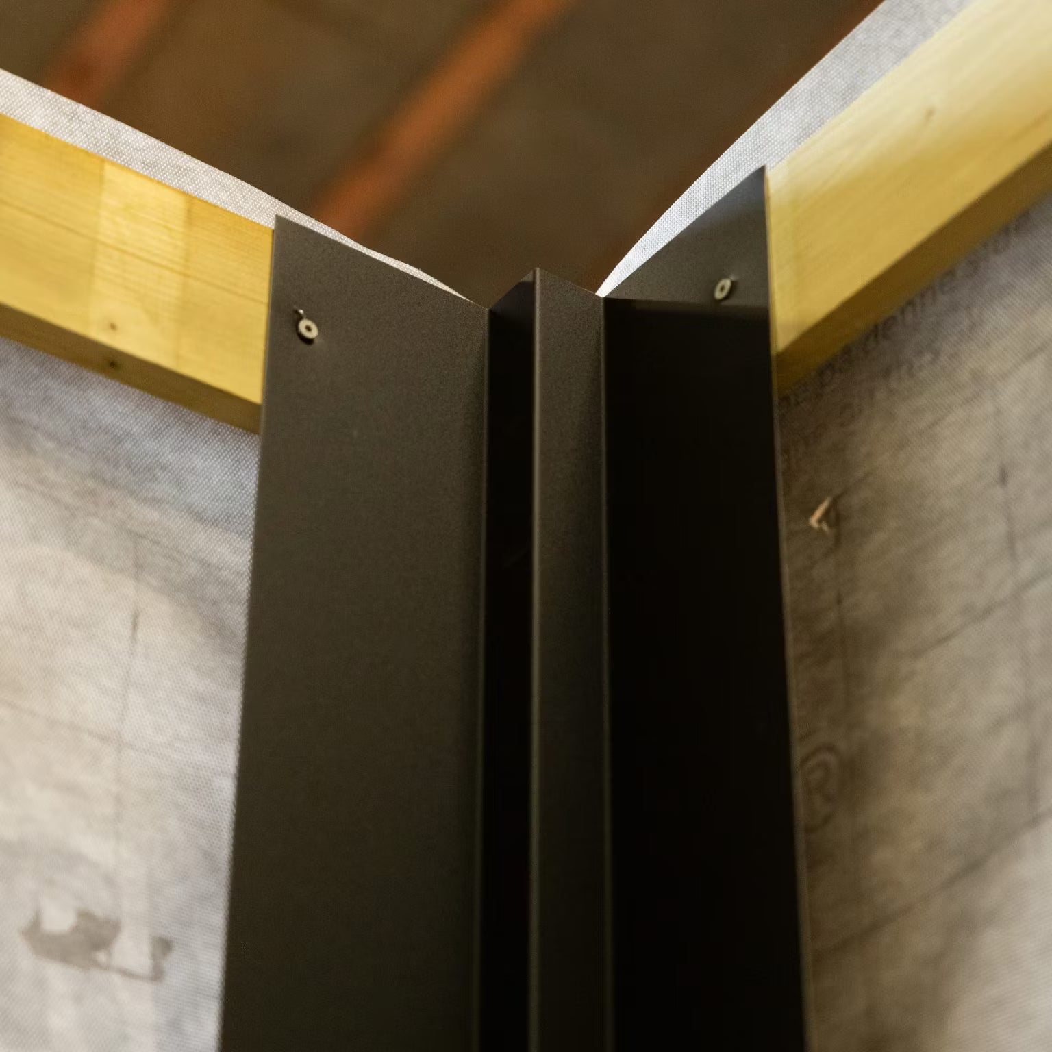 AluWood Exterior Panel Coverage - Inner Corner